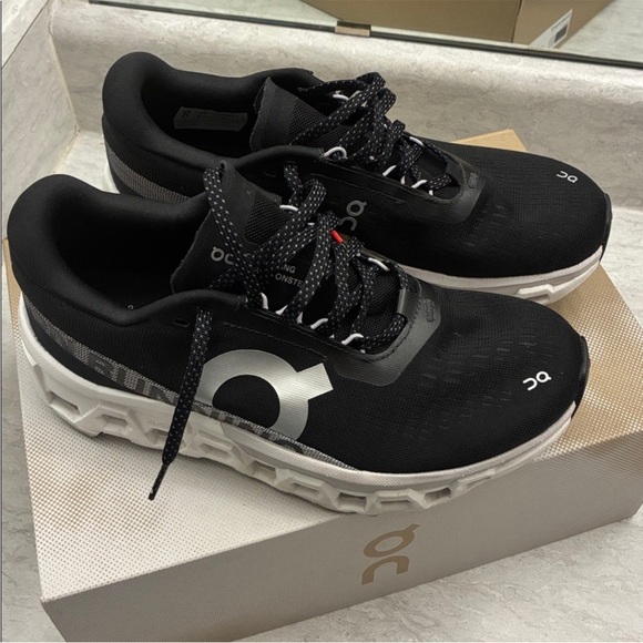 On Running women Sneakers - Picture 3 of 6